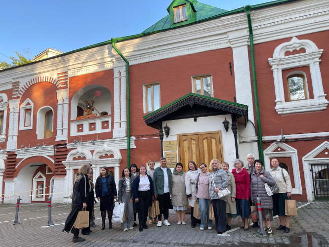 Профессор АГИКИ Оксана Добжанская выступила с докладом на конференции ученых-фольклористов в Москве
