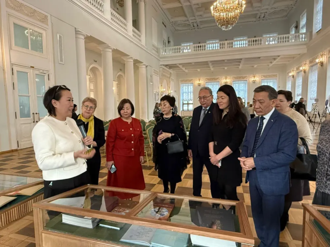 В Москве открылась выставка к 100-летию Национальной библиотеки Якутии и 25-летию АГИКИ